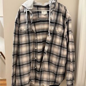 American Eagle Outfitters Black and Cream Plaid Flannel Jacket